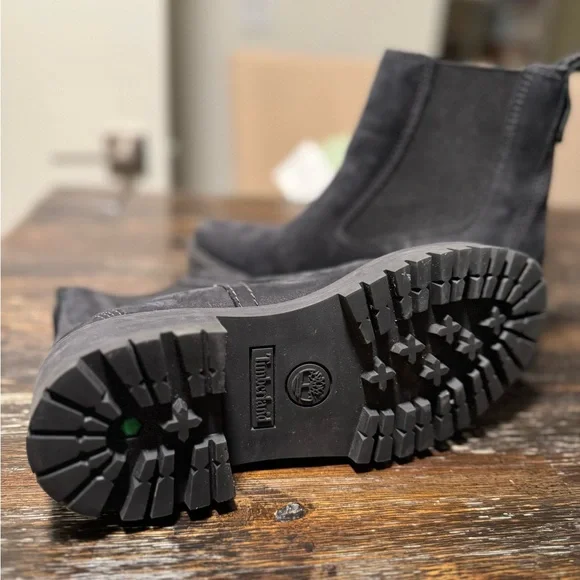 Timberland Women's Dark Gray Ankle Boots - Picture 3 of 4